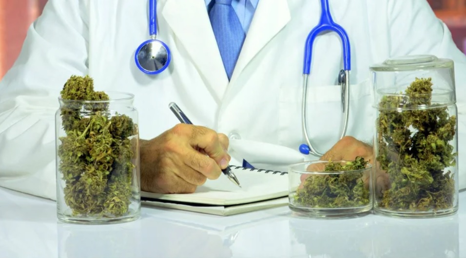 Pacjenci stosujący medyczną marihuanę